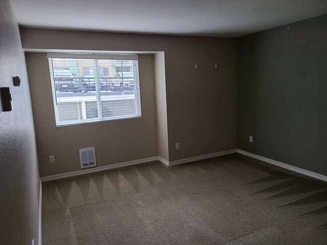 Master bedroom - 1760 W Sunn Fjord Ln