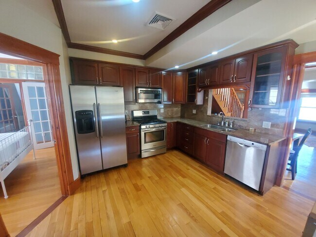 Building Photo - 2BD 2 Bath With Loft in Cambridge Central ...