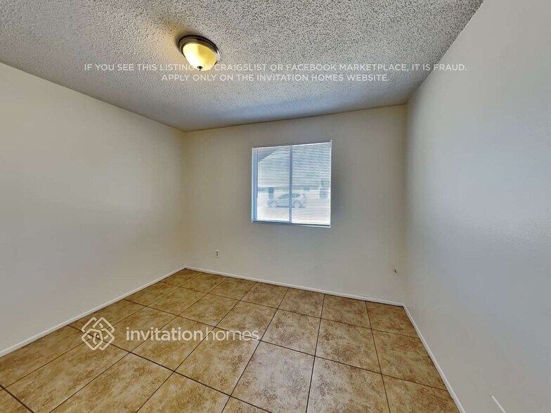 Building Photo - 6213 W Claremont St