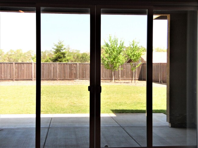 Building Photo - Stunning Single Level Home in NW Roseville