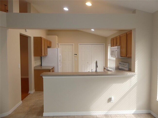 Building Photo - 5539 San Gabriel Way