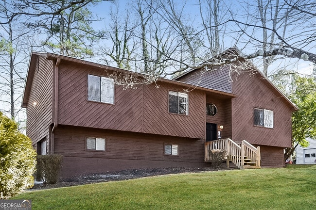 Building Photo - 3992 Fairington Dr