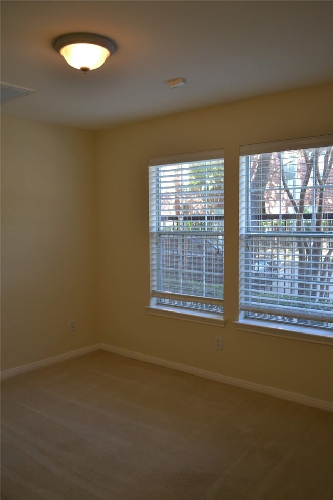 Building Photo - 3003 Terrace Hills Ln