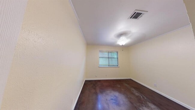 Building Photo - 8713 Clearbrook Trail