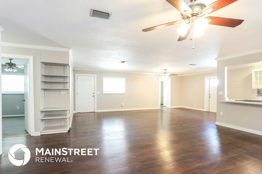 Building Photo - 2069 Powderhorn Dr