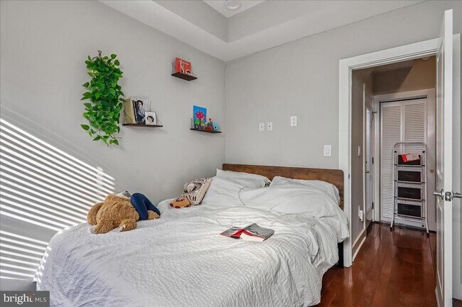 Building Photo - 30 Hanover Pl NW