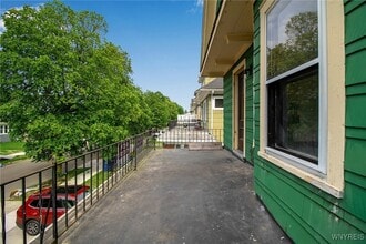 Building Photo - 205 Lisbon Ave