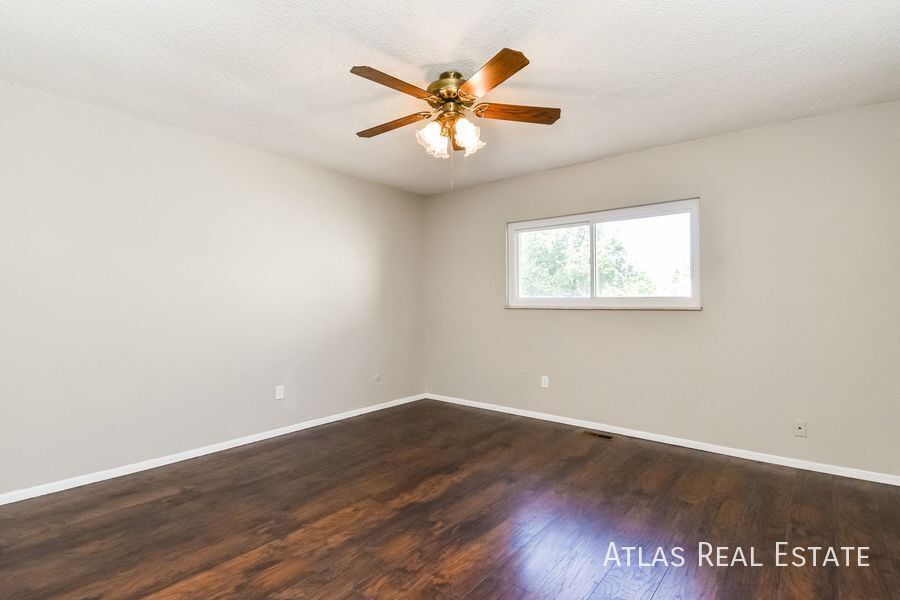 Building Photo - 4319 Moonbeam Dr