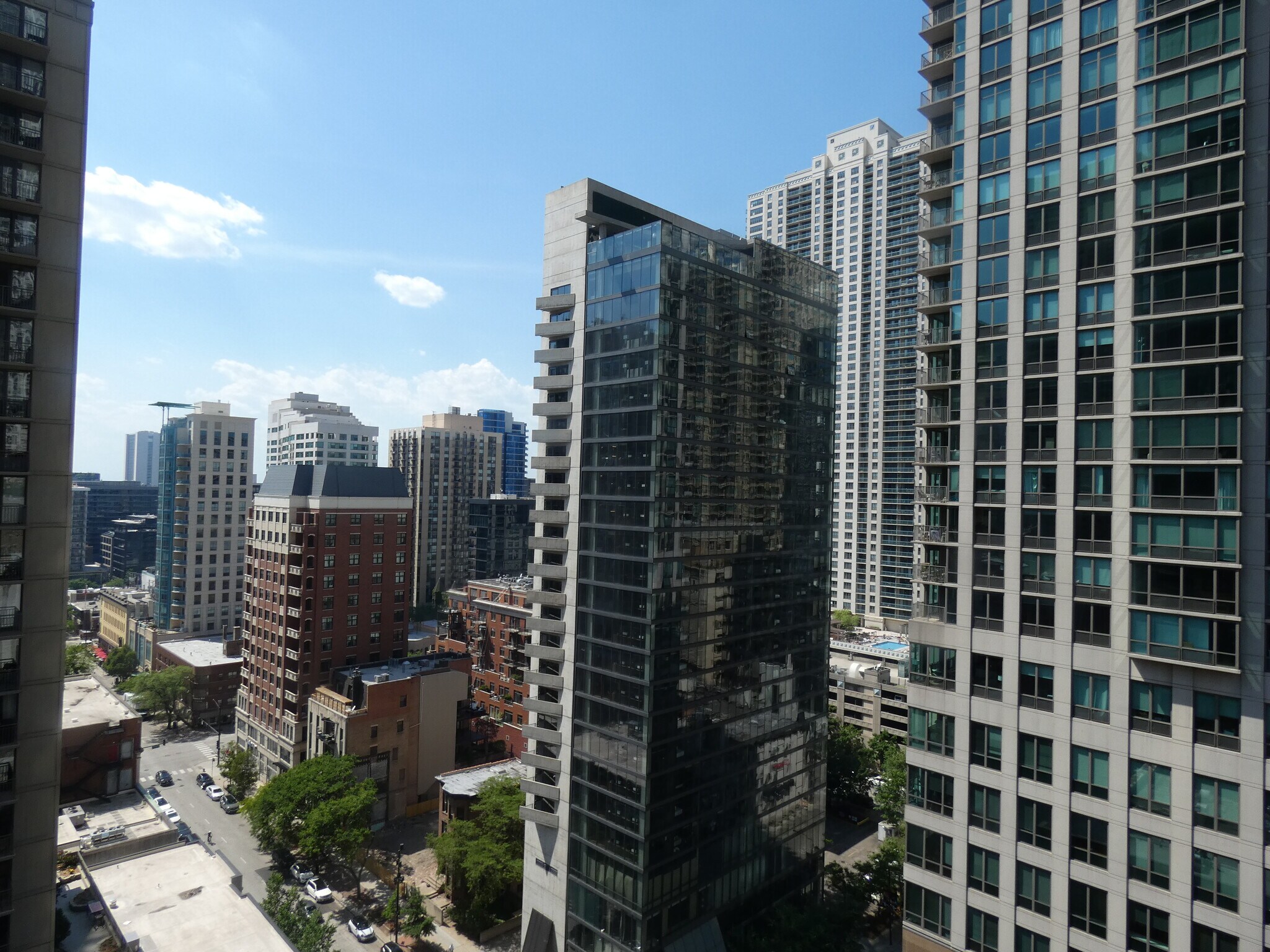 Building Photo - 10 E Ontario St