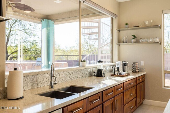 Building Photo - 3055 N Red Mountain