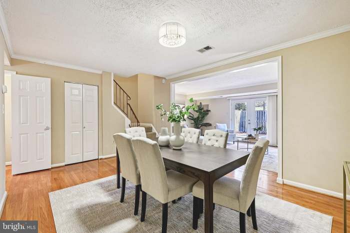 Building Photo - 5555 First Statesman Ln