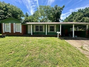 Building Photo - Updated 3-Bedroom Home Near TJC & Medical District!