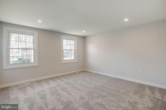 Building Photo - 9003 Fox Lair Dr