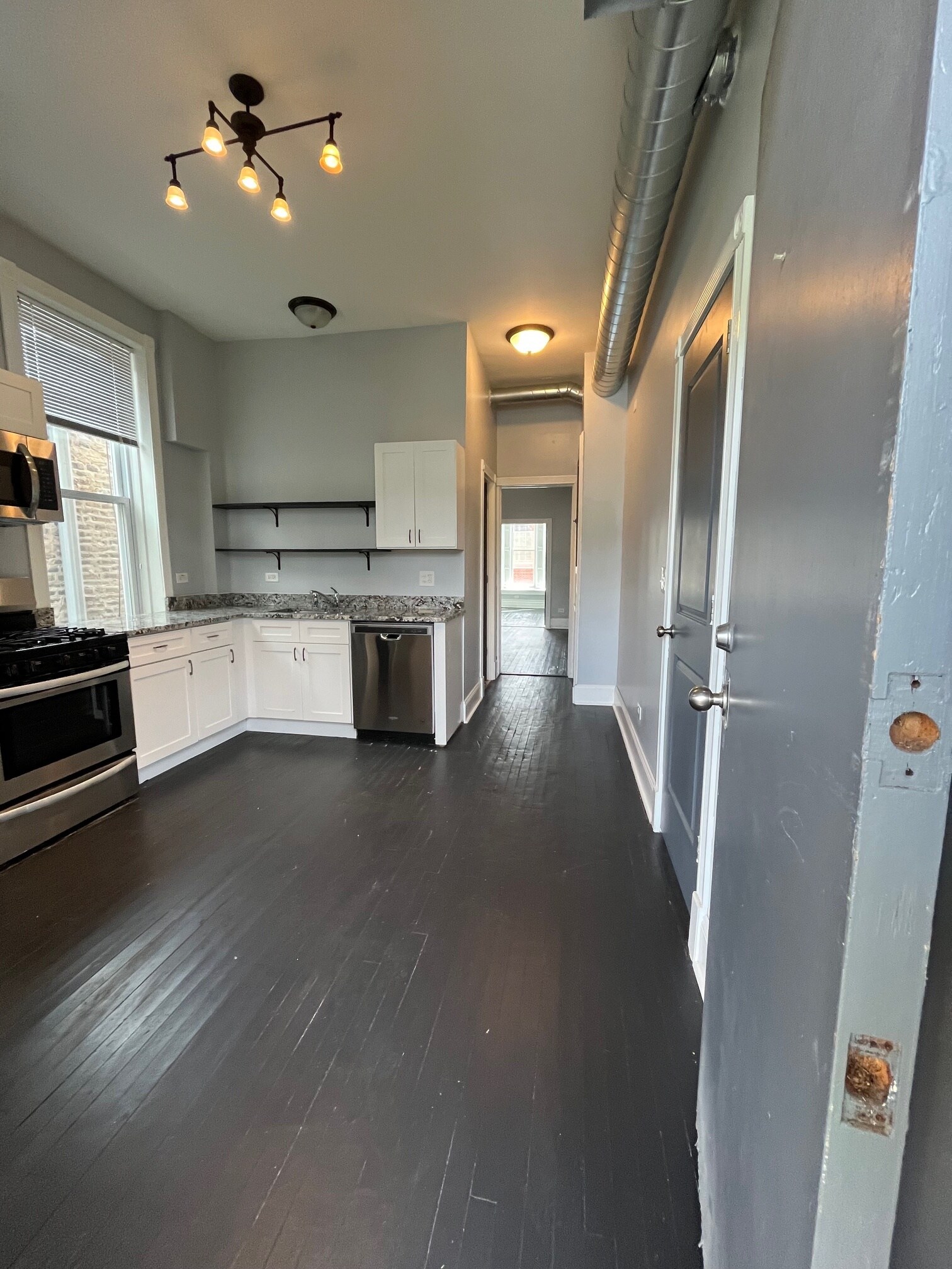 Building Photo - 2122 W 21st St