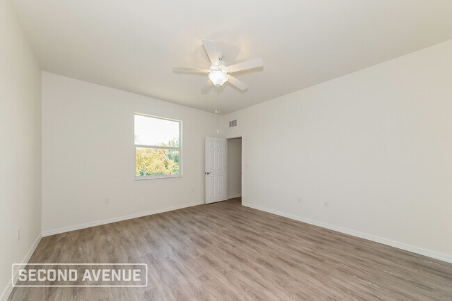 Building Photo - 1698 Nabatoff St