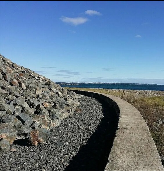 Building Photo - 7 Winthrop Shore Dr