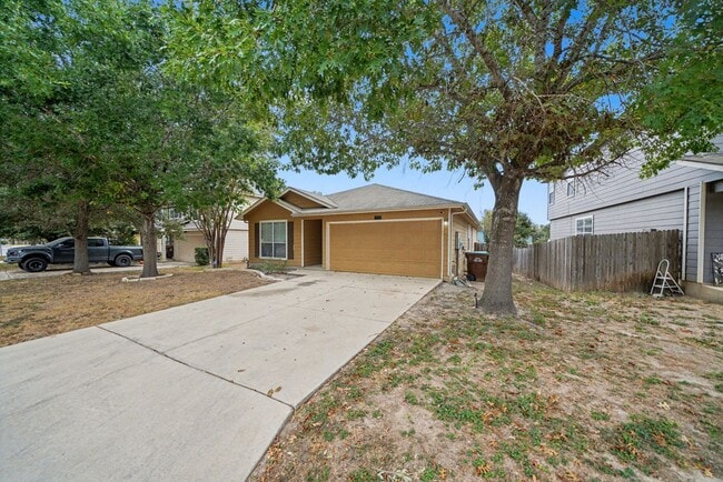 Building Photo - Move-in Ready 3-Bedroom Home Near Lackland...