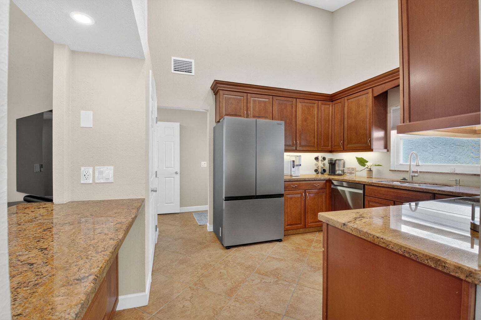 Building Photo - 45 Baytree Cir