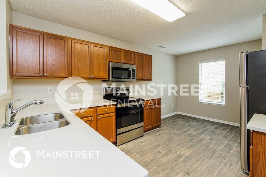 Building Photo - 2436 Ferdinand Dr