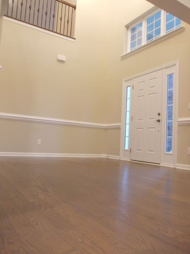 Building Photo - Spacious 4 Bedroom Home in Cox Mill School...