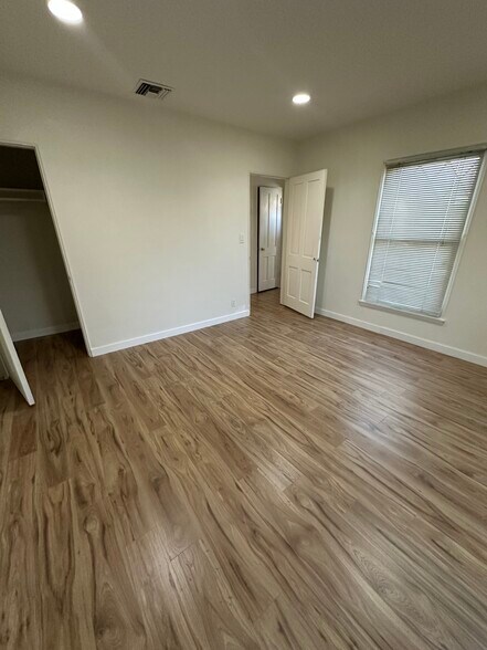 Building Photo - 2033 N Manning St