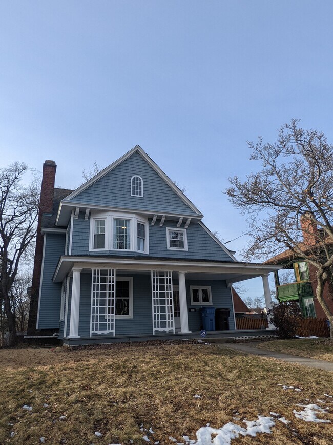 Primary Photo - 171 Lincoln St