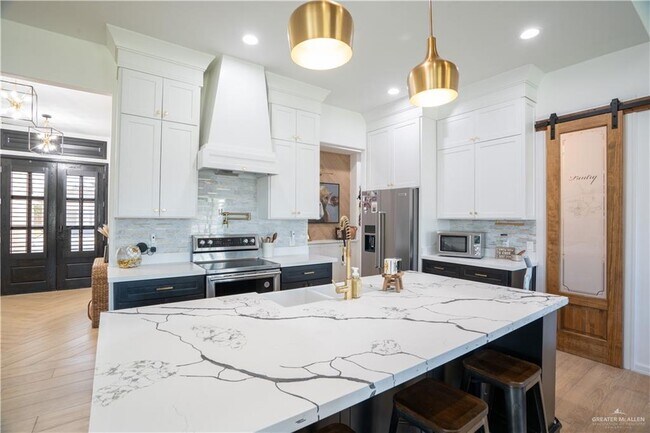 Building Photo - 30 Windsor St