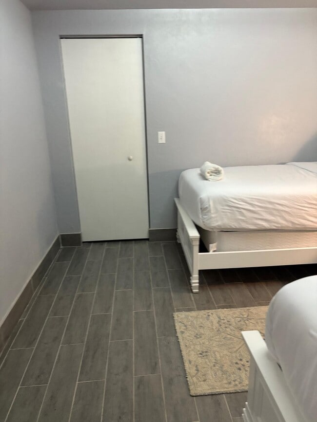 Building Photo - 419 E Atlantic Ave