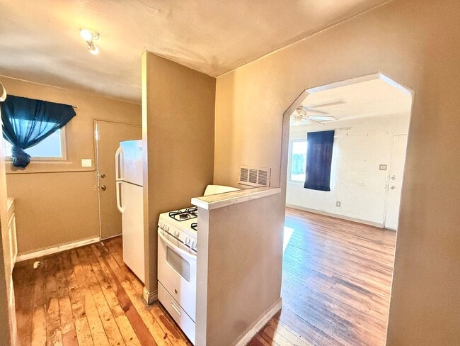 Building Photo - 472 60th St NW