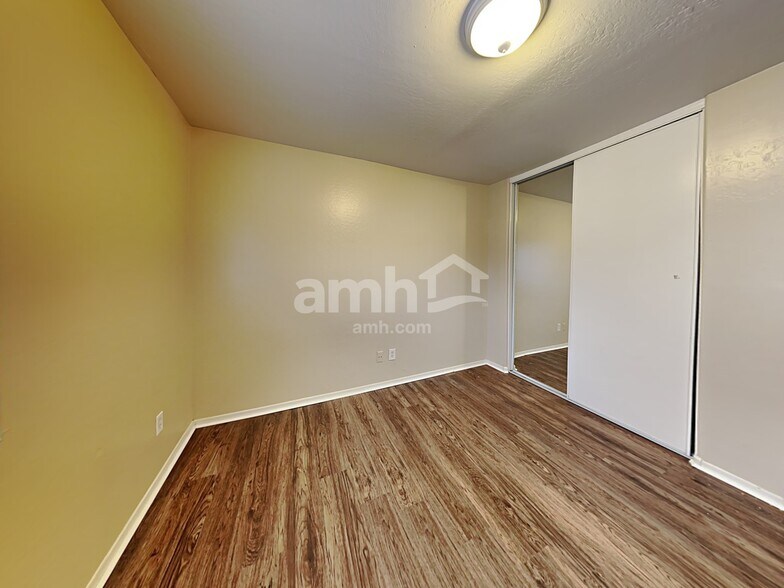 Building Photo - 6250 W Wood St