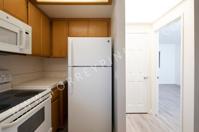 Building Photo - 3Br In The Heart Of Pacific Beach *W/D in ...