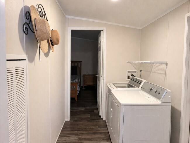 Building Photo - 18384 Valletta Dr