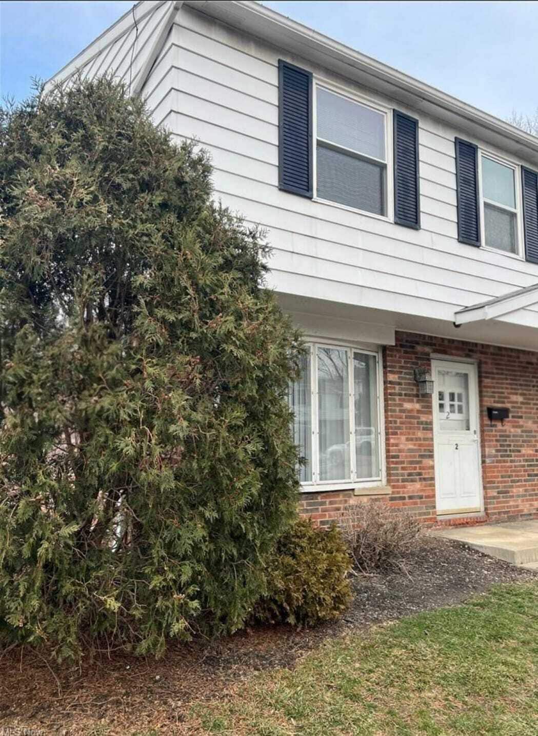 Building Photo - 6490 State Rd