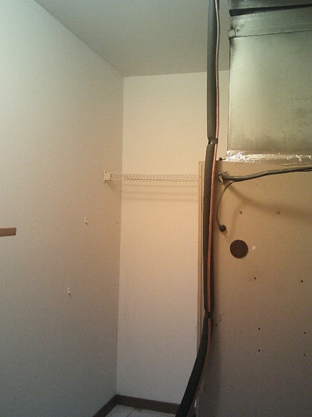 Building Photo - 400 Tella Jane Ln