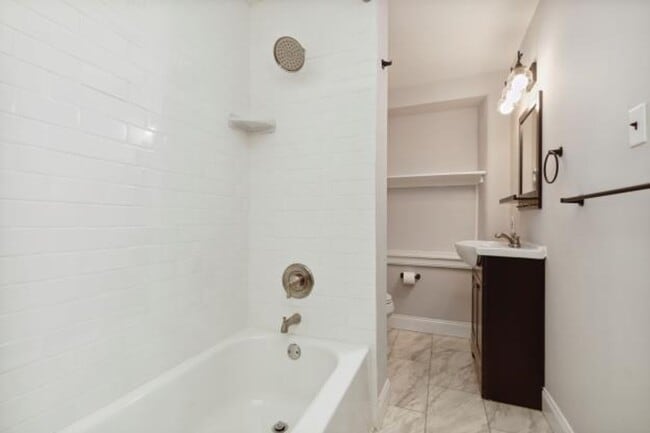 Building Photo - Beautiful 3 bedroom, 1.5 bath twin home in Conshohocken Available for Rent!