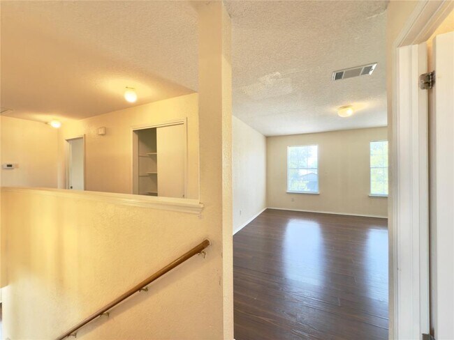 Building Photo - 17125 Dashwood Creek Dr
