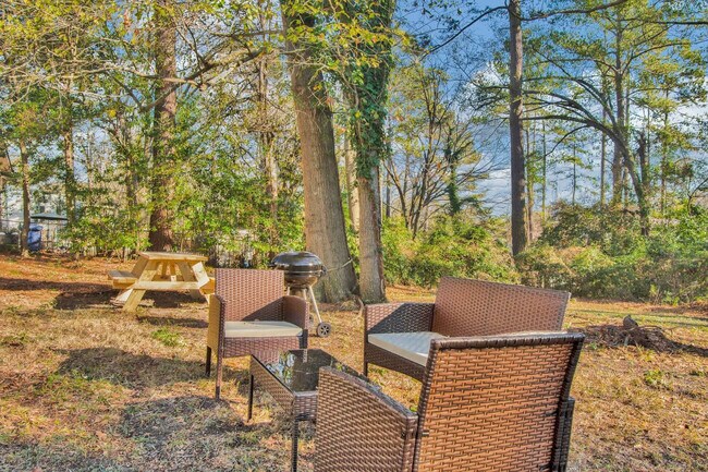 Building Photo - 424 Pearl St