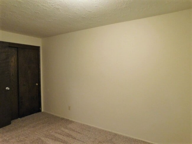 Building Photo - 3Bd/2Ba Single Story House - Available Soon!