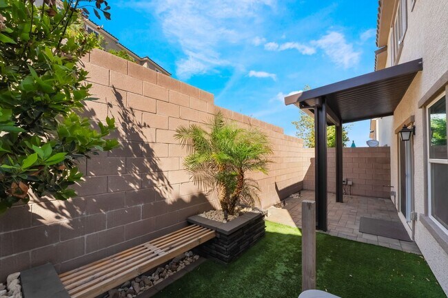 Building Photo - Stylish Two-Story with Modern Touches!