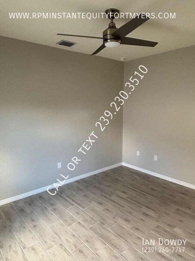 Building Photo - 704 Hightower Ave S