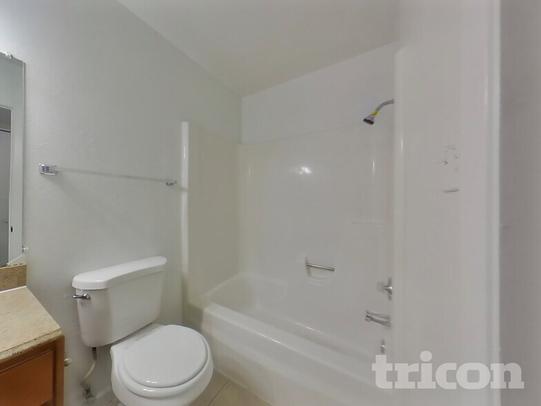 Building Photo - 17834 N 9th Ave