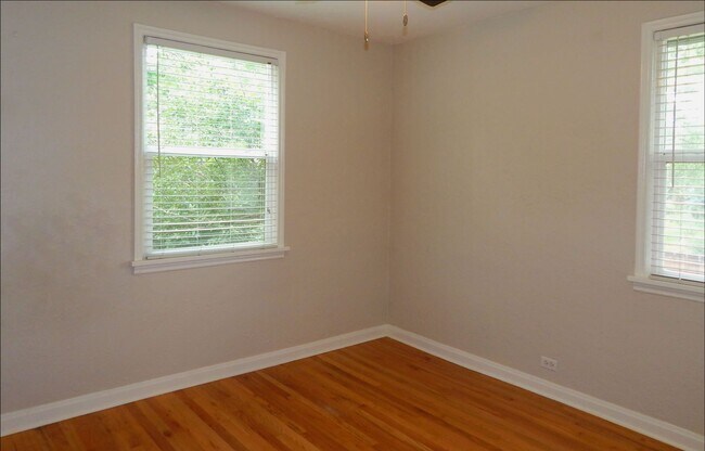 Building Photo - $0 DEPOSIT OPTION! BERKELEY/HIGHLANDS, BEAUTIFUL HOME, EXCEPTIONAL UPDATES AND CONDITION, BEAUTIF...