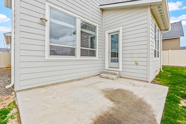 Building Photo - 6852 S Birch Creek Ave