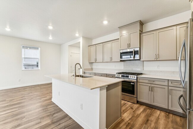 Building Photo - 8276 W Grey Alder Dr