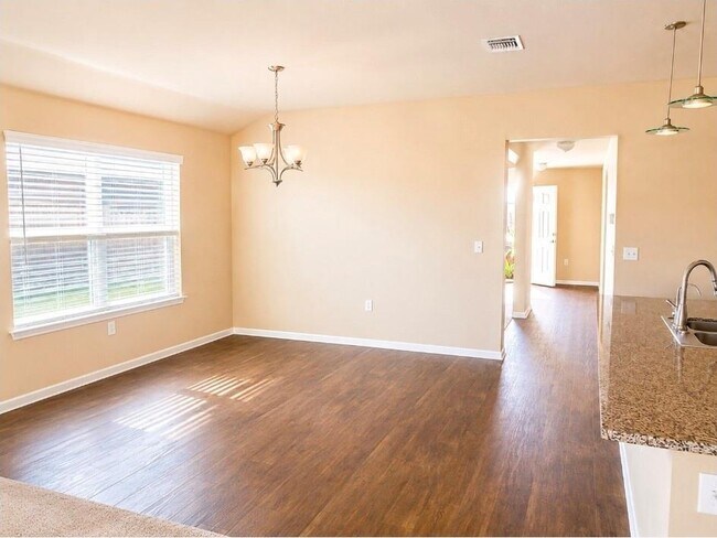 Building Photo - 11640 Cambrian Rd