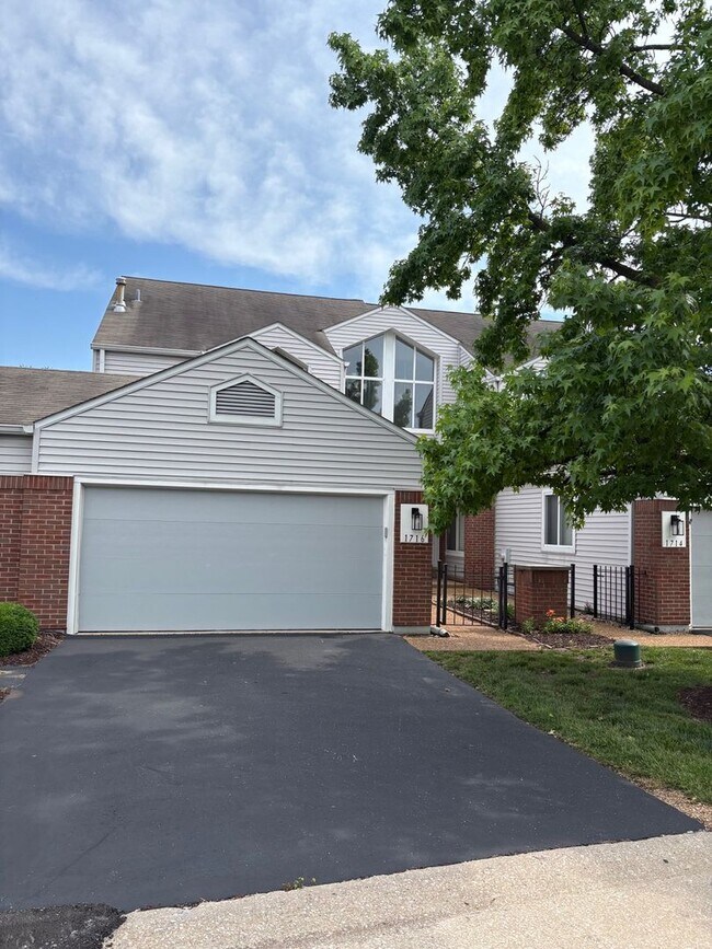 Building Photo - 1716 Highview Cir Ct