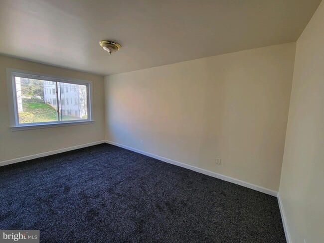 Building Photo - 713 Brandywine St SE