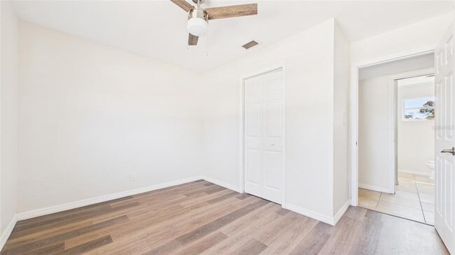 Building Photo - 4418 W Fairview Heights