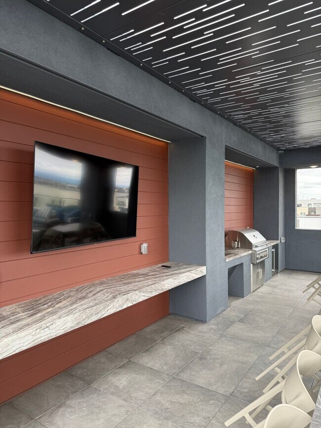 Building Photo - $4,800 / 3 BR – LUXURY TOP-FLOOR UNIT IN WARM SPRINGS WITH RESORT-STYLE AMENITIES