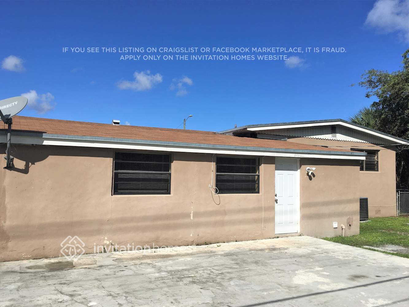 Building Photo - 1120 NE 160th St